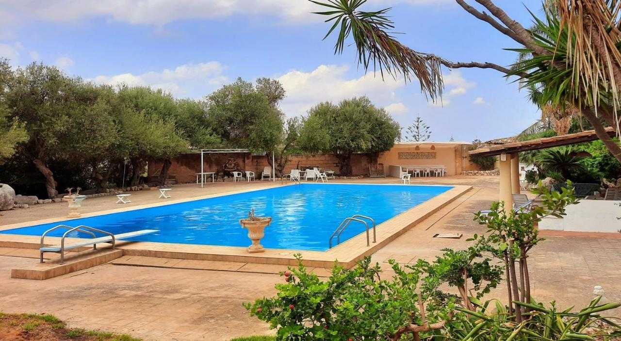 Villa Del Commendatore Sirugo أفولا المظهر الخارجي الصورة