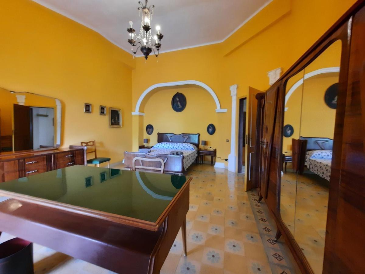 Villa Del Commendatore Sirugo أفولا المظهر الخارجي الصورة